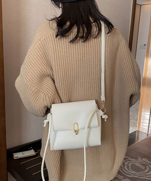 shopnikoniko(ショップニコニコ)の「2way スクエア ショルダーバッグ(ショルダーバッグ・レディース・ホワイト/ブラック/ベージュ/ブラウン・フリー)」の17枚目の写真