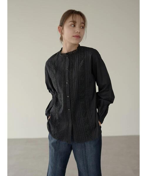 earth music&ecology(アースミュージックアンドエコロジー)の「ピンタックレースチュニック *(シャツ/ブラウス・レディース・ブラック/オフホワイト/ダークブルー/ピンクベージュ・FREE)」の18枚目の写真