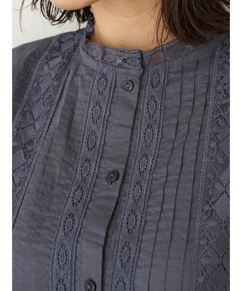 earth music&ecology(アースミュージックアンドエコロジー)の「ピンタックレースチュニック *(シャツ/ブラウス・レディース・ブラック/オフホワイト/ダークブルー/ピンクベージュ・FREE)」の12枚目の写真