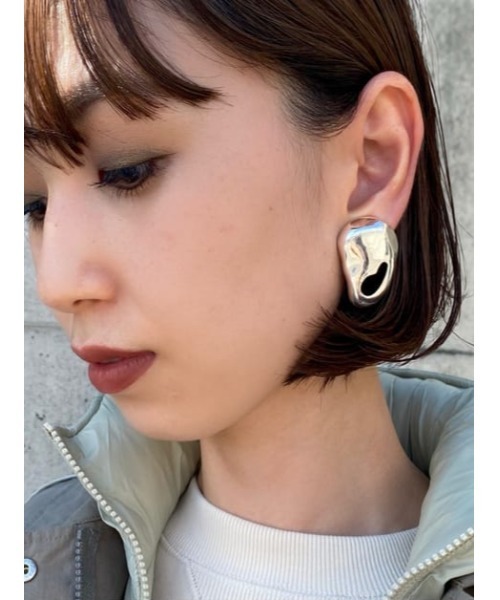 SLY(スライ)の「RICH COATING DEFORMED EARRING イヤリング(イヤリング・レディース・シルバー/ゴールド・FREE)」の8枚目の写真