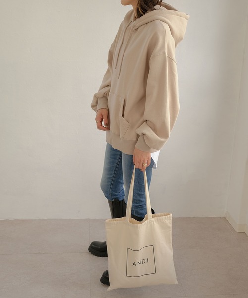 ＡＮＤＪ（アンドジェイ）の「ANDJロゴトートバッグ（トートバッグ・レディース・オフホワイト/ブラック・M）」の8枚目の写真