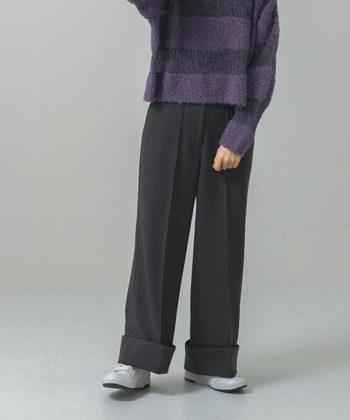 KBF（ケイビーエフ）の「ターンアップワイドパンツ（その他パンツ・レディース・チャコールグレー/ベージュ/カーキ・ONE）」の2枚目の写真