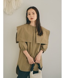 スクエアカラーブラウス