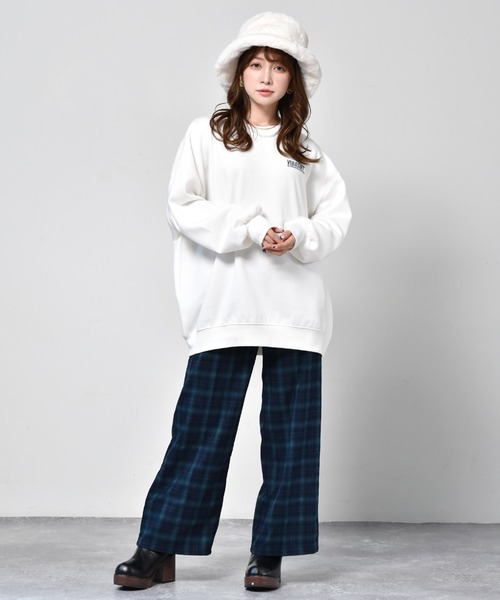 ems excite（エムズエキサイト）の「ロゴBIGトレーナー（スウェット・レディース・チャコールグレー/オフホワイト/グリーン・FREE）」の5枚目の写真