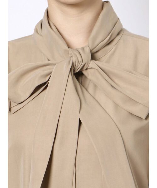 LAGUNAMOON（ラグナムーン）の「ボリュームボウタイブラウス（シャツ/ブラウス・レディース・ベージュ/ブラウン/プラム・FREE）」の8枚目の写真