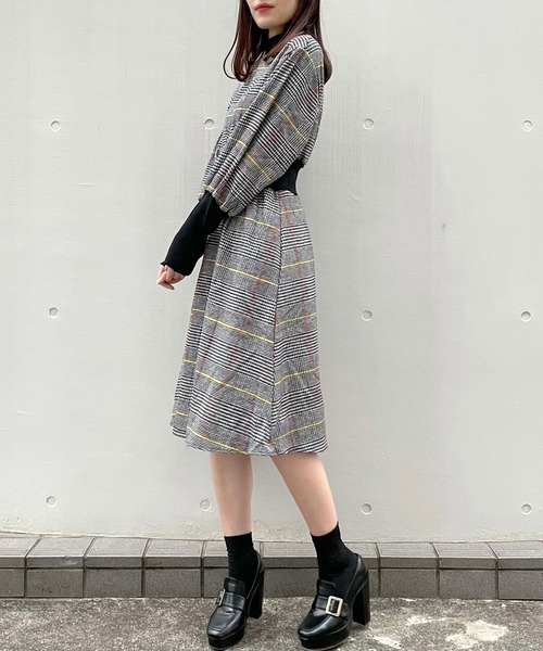 titty&Co. PETIT(ティティアンドコープティ)の「【titty&Co.PETIT】マルチチェックボリュームスリーブワンピース(ワンピース・レディース・ブラック/ブラウン・FREE)」の9枚目の写真