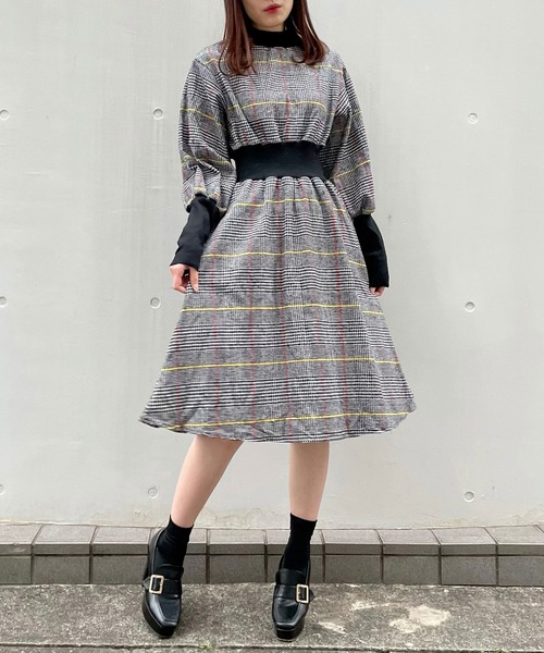 titty&Co. PETIT(ティティアンドコープティ)の「【titty&Co.PETIT】マルチチェックボリュームスリーブワンピース(ワンピース・レディース・ブラック/ブラウン・FREE)」の11枚目の写真