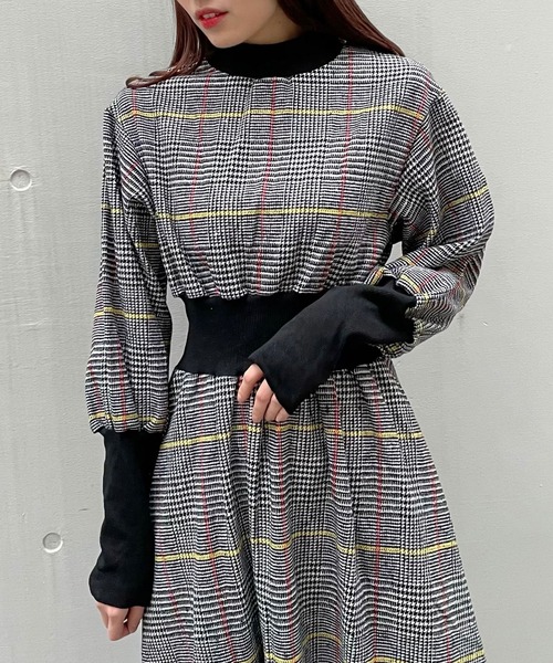 titty&Co. PETIT(ティティアンドコープティ)の「【titty&Co.PETIT】マルチチェックボリュームスリーブワンピース(ワンピース・レディース・ブラック/ブラウン・FREE)」の6枚目の写真