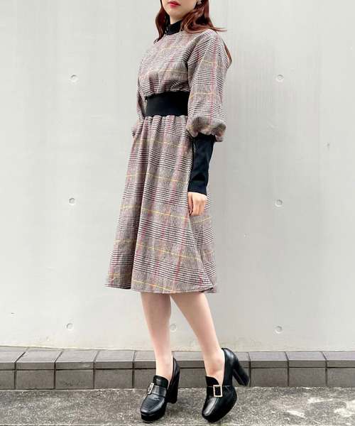 titty&Co. PETIT(ティティアンドコープティ)の「【titty&Co.PETIT】マルチチェックボリュームスリーブワンピース(ワンピース・レディース・ブラック/ブラウン・FREE)」の13枚目の写真