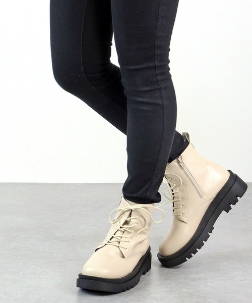 LibertyDoll（リバティードール）の「LIBERTYDOLL / [超軽量]スクエアトゥトラックソールレースアップブーツ (9081)　コンバットブーツ　ショートブーツ（ブーツ・レディース・ブラック/アイボリー/ホワイト/ダークブラウン/ブラック系その他・LL/S/M/L/3L/SS/40/41/42/44/43）」の12枚目の写真