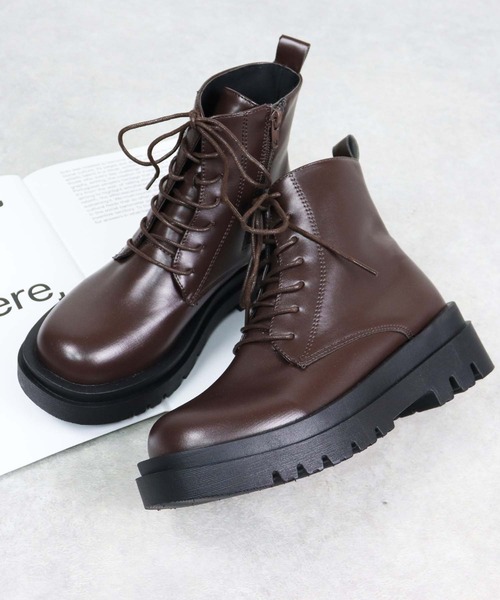 LibertyDoll（リバティードール）の「LIBERTYDOLL / [超軽量]スクエアトゥトラックソールレースアップブーツ (9081)　コンバットブーツ　ショートブーツ（ブーツ・レディース・ブラック/アイボリー/ホワイト/ダークブラウン/ブラック系その他・LL/S/M/L/3L/SS/40/41/42/44/43）」の18枚目の写真