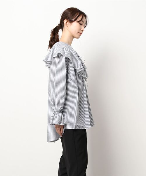 INCEDE（インシード）の「キャンディスリーブ フリルブラウス（シャツ/ブラウス・レディース・パープル/ネイビー/グリーン・LL/3L/4L/M/L）」の4枚目の写真