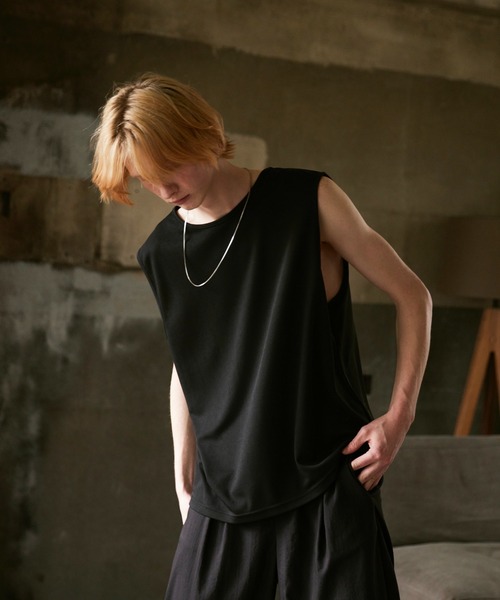 ln fortis（ロンフォルティス）の「ln fortis - ドライタッチノースリーブシャツ（タンクトップ・メンズ・ホワイト/ブラック・SMALL/MEDIUM）」の3枚目の写真