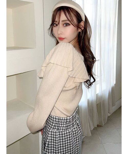 RESEXXY（リゼクシー）の「ラッフルデザインニットトップス（ニット/セーター・レディース・ブラック/ピンク/アイボリー・FREE）」の13枚目の写真