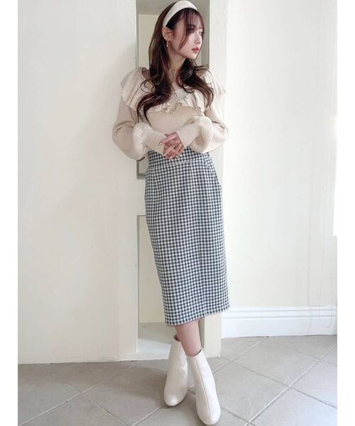 RESEXXY（リゼクシー）の「ラッフルデザインニットトップス（ニット/セーター・レディース・ブラック/ピンク/アイボリー・FREE）」の11枚目の写真