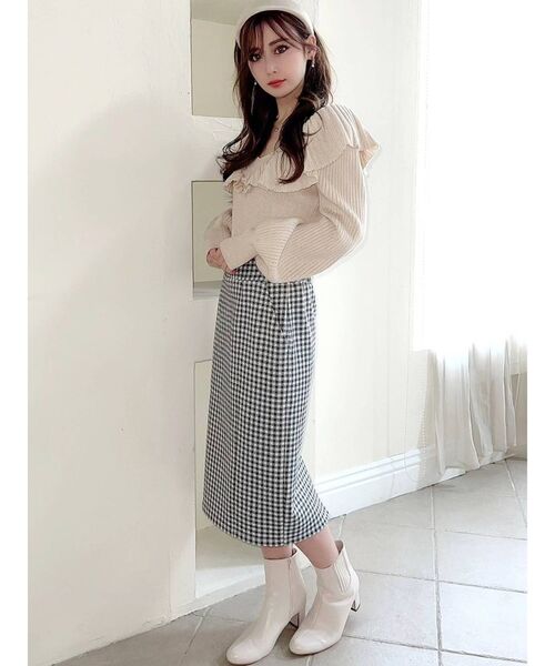 RESEXXY（リゼクシー）の「ラッフルデザインニットトップス（ニット/セーター・レディース・ブラック/ピンク/アイボリー・FREE）」の9枚目の写真