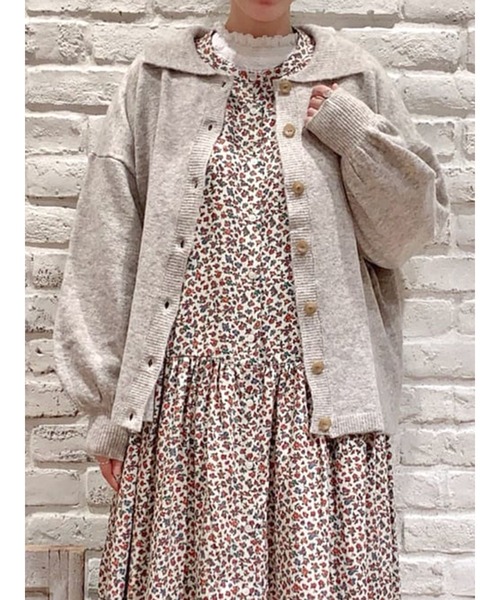 Samansa Mos2(サマンサ モスモス)の「ミニブークレ襟ニットカーディガン(カーディガン/ボレロ・レディース・ベージュ/グリーン/モカ/チャコール・フリ-)」の4枚目の写真