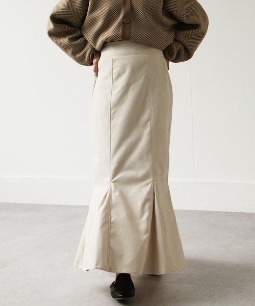 Chillfar(チルファー)の「スエードマーメイドスカート(スカート・レディース・ブラック/ブラウン/アイボリー・MEDIUM/LARGE)」の2枚目の写真