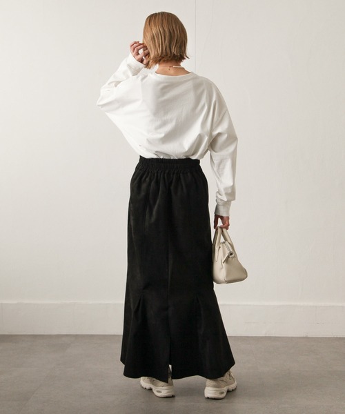 Chillfar(チルファー)の「スエードマーメイドスカート(スカート・レディース・ブラック/ブラウン/アイボリー・MEDIUM/LARGE)」の13枚目の写真