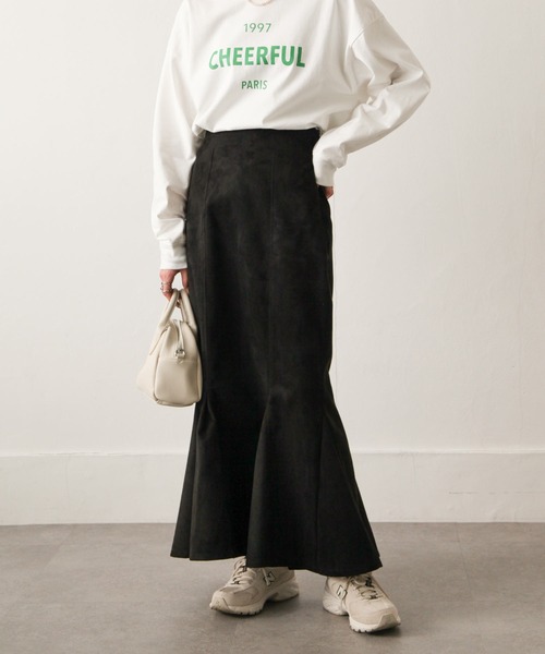Chillfar(チルファー)の「スエードマーメイドスカート(スカート・レディース・ブラック/ブラウン/アイボリー・MEDIUM/LARGE)」の11枚目の写真