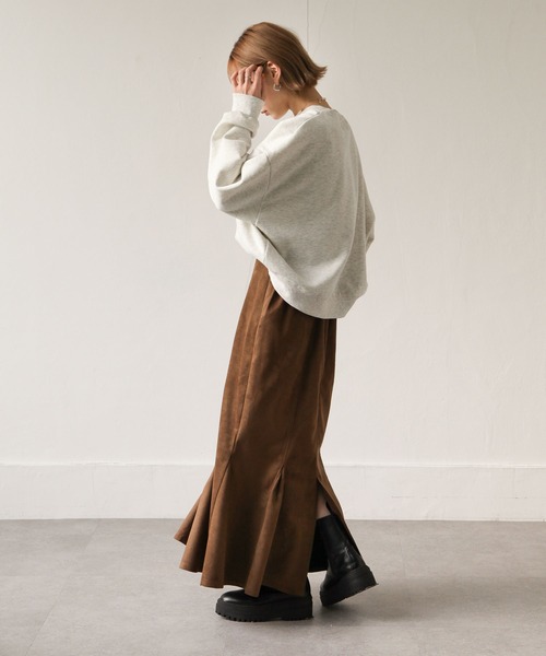 Chillfar(チルファー)の「スエードマーメイドスカート(スカート・レディース・ブラック/ブラウン/アイボリー・MEDIUM/LARGE)」の21枚目の写真