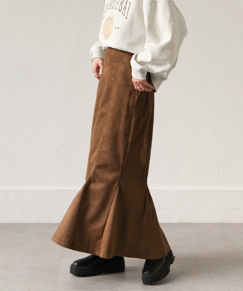 Chillfar(チルファー)の「スエードマーメイドスカート(スカート・レディース・ブラック/ブラウン/アイボリー・MEDIUM/LARGE)」の18枚目の写真