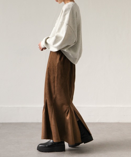 Chillfar(チルファー)の「スエードマーメイドスカート(スカート・レディース・ブラック/ブラウン/アイボリー・MEDIUM/LARGE)」の15枚目の写真