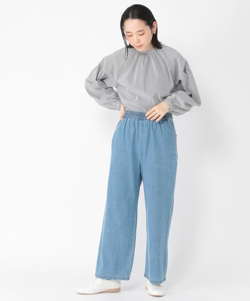 studio CLIP（スタディオクリップ）の「【イージーケア/接触冷感/速乾/マシーンウォッシャブル/Wフロント】ふんわりシャーリングブラウス（シャツ/ブラウス・レディース・ネイビー/グレー/オフホワイト・MEDIUM/LARGE）」の5枚目の写真