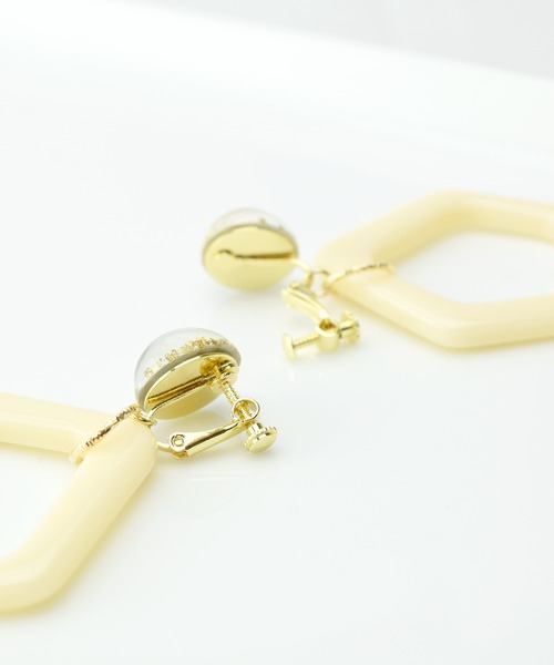 petitcro（プティクロ）の「＊petitcro＊ クリア　ペンタゴン　イヤリング PCKE191005（イヤリング・レディース・その他1/その他2/その他3・ONE SIZE）」の5枚目の写真