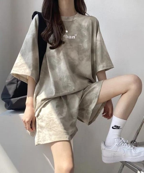 NEW GENTLEMAN（ニュージェントルマン）の「【2点SET】タイダイ セットアップ　Tシャツ＆ショートパンツセット（Tシャツ/カットソー・メンズ・グレー/グリーン/パープル/ブルー/ベージュ・M/L/XL）」の3枚目の写真