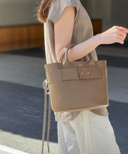 Noble（ノーブル）の「【ch!iii】BELT TOTE（トートバッグ・レディース・オレンジ/ベージュ/ブラック/オフホワイト・FREE）」の3枚目の写真