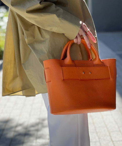 Noble（ノーブル）の「【ch!iii】BELT TOTE（トートバッグ・レディース・オレンジ/ベージュ/ブラック/オフホワイト・FREE）」の4枚目の写真