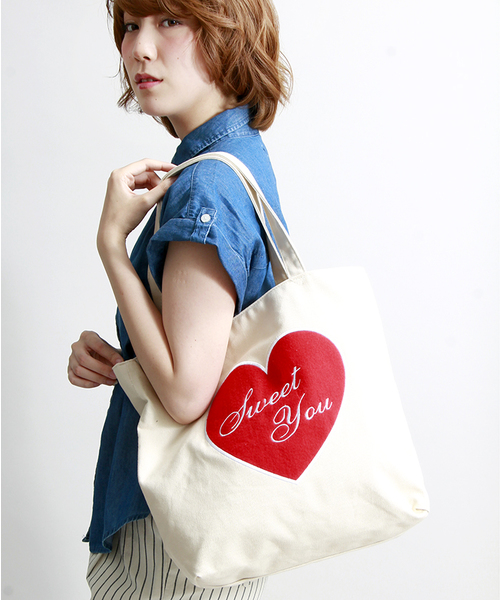 WEGO（ウィゴー）の「WEGO/ハートワッペンキャンバストートバッグ（トートバッグ・レディース・ホワイト/ブラック/パープル・FREE）」の2枚目の写真