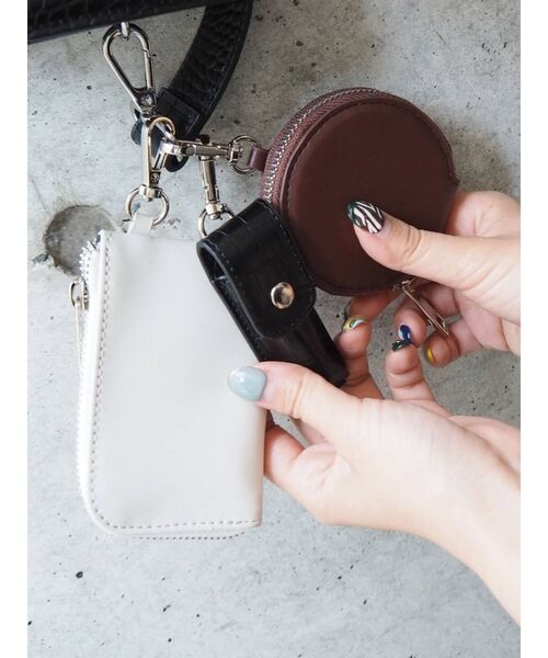 EVRIS（エヴリス）の「クロコライクマルチショルダーBAG（ショルダーバッグ・レディース・ホワイト/ブラック/グリーン・FREE）」の14枚目の写真