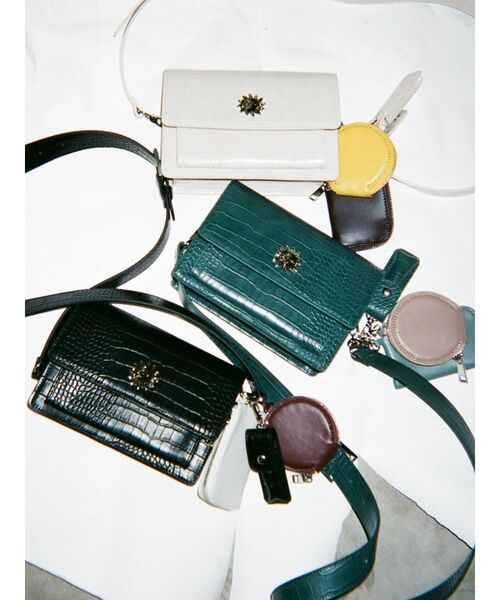 EVRIS（エヴリス）の「クロコライクマルチショルダーBAG（ショルダーバッグ・レディース・ホワイト/ブラック/グリーン・FREE）」の19枚目の写真