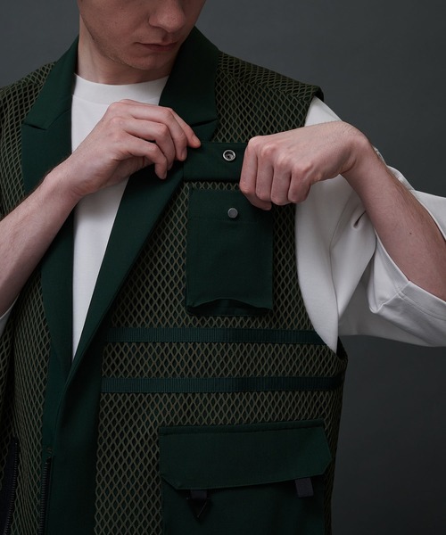 CITY TOKYO（シティトウキョウ）の「ユーティリティーメッシュジップベスト（ベスト・メンズ・ブラック/グリーン・1/2）」の14枚目の写真