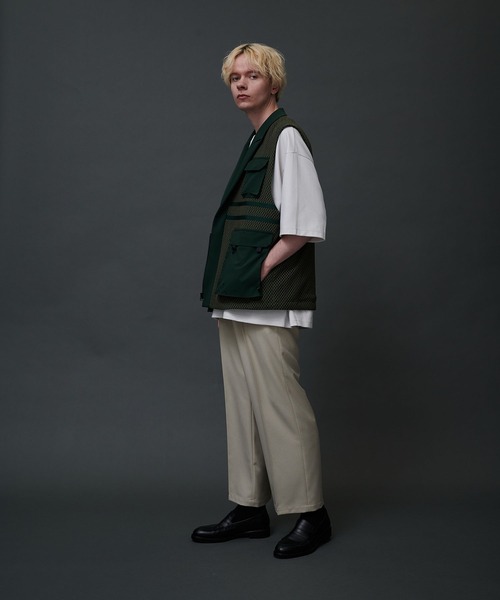 CITY TOKYO（シティトウキョウ）の「ユーティリティーメッシュジップベスト（ベスト・メンズ・ブラック/グリーン・1/2）」の12枚目の写真