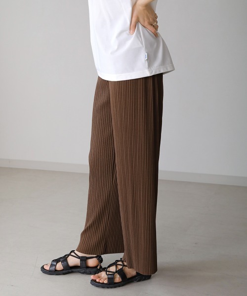 Bou Jeloud（ブージュルード）の「【WEB限定】セルフカットライトプリーツパンツ（その他パンツ・レディース・ブラック/ベージュ/ブラウン/グレー・FREE）」の4枚目の写真
