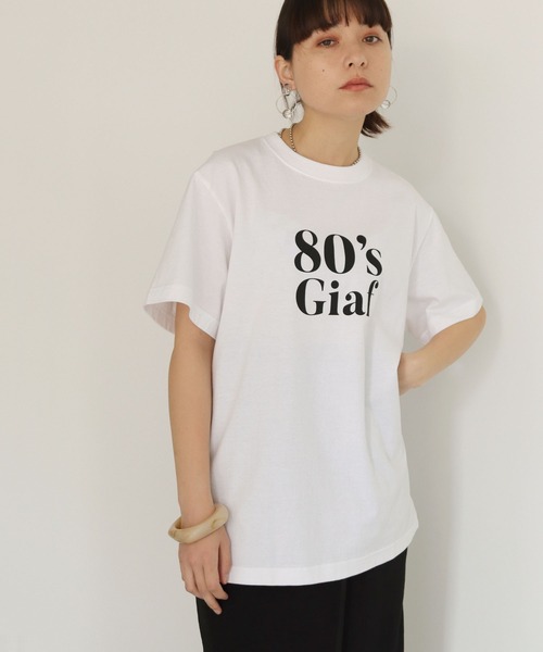 HER CLOSET(ハークローゼット)の「【shemoshelly】WEB限定5.6オンス80'sレトロスローガンロゴTシャツ(Tシャツ/カットソー・レディース・ブラック/ホワイト・L/M/S)」の1枚目の写真