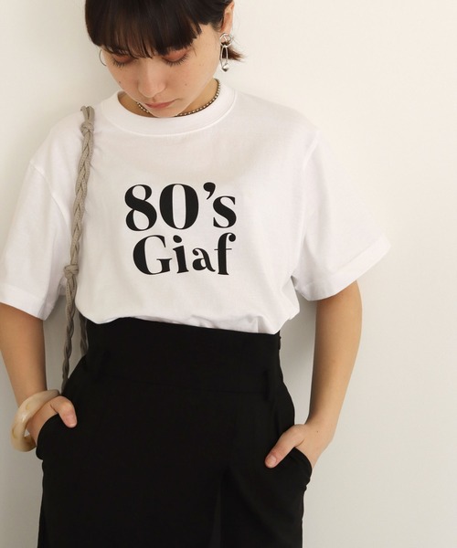 HER CLOSET(ハークローゼット)の「【shemoshelly】WEB限定5.6オンス80'sレトロスローガンロゴTシャツ(Tシャツ/カットソー・レディース・ブラック/ホワイト・L/M/S)」の3枚目の写真