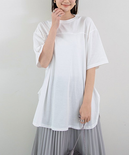 Doux Belle(ドゥーベル)の「サイドスリット入りビックシルエットTシャツ(Tシャツ/カットソー・レディース・パープル/ブルー/グリーン/グレー/ホワイト/ブラック・FREE)」の10枚目の写真