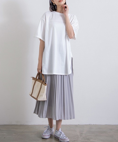 Doux Belle(ドゥーベル)の「サイドスリット入りビックシルエットTシャツ(Tシャツ/カットソー・レディース・パープル/ブルー/グリーン/グレー/ホワイト/ブラック・FREE)」の14枚目の写真