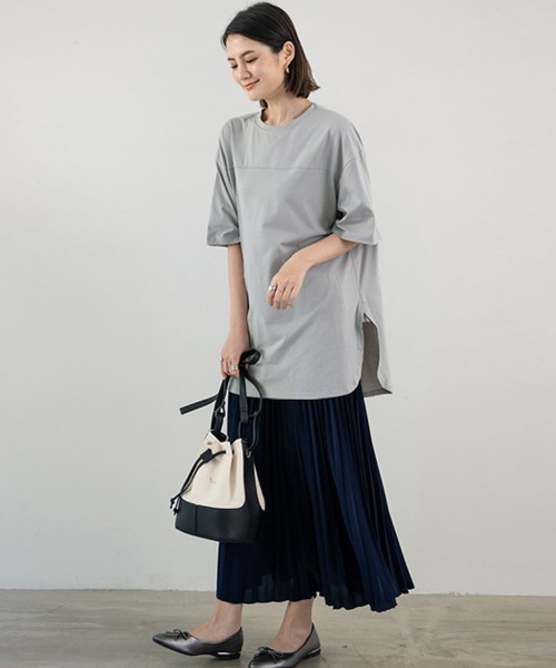 Doux Belle(ドゥーベル)の「サイドスリット入りビックシルエットTシャツ(Tシャツ/カットソー・レディース・パープル/ブルー/グリーン/グレー/ホワイト/ブラック・FREE)」の16枚目の写真