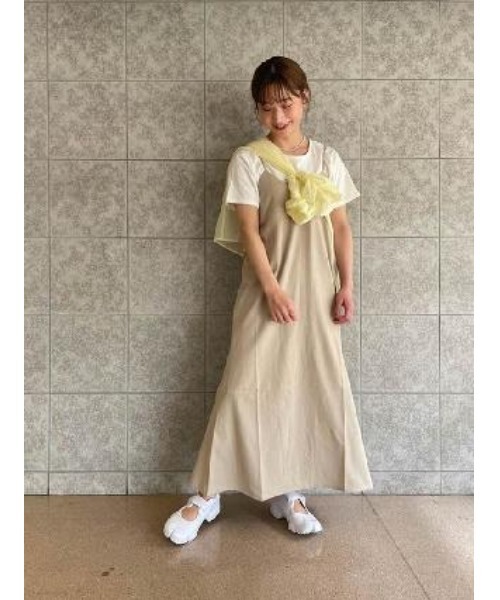 flower(フラワー)の「ナチュラルハングアウトワンピース(ワンピース・レディース・ブラック/ベージュ・FREE)」の6枚目の写真