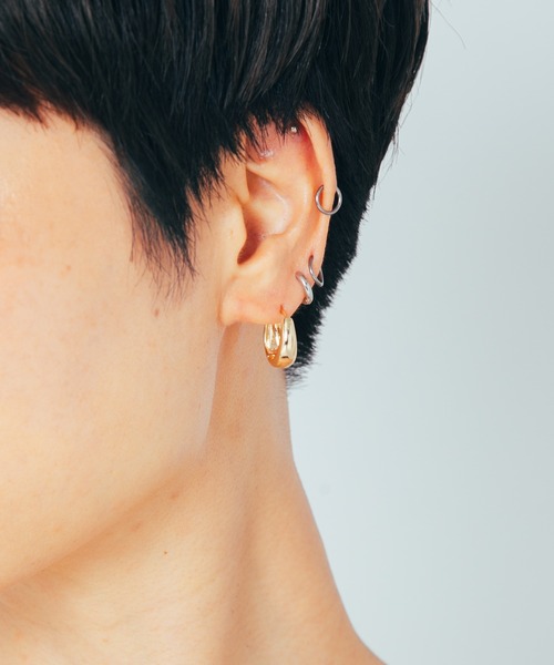 COLOR TOKYO ACCESSORIES（カラートウキョウアクセサリー）の「ミニ フープピアス（ピアス（両耳用）・レディース・ゴールド・FREE）」の5枚目の写真