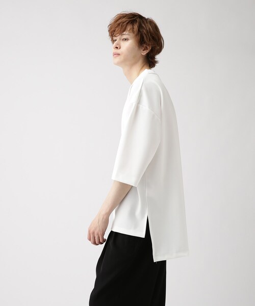 tk.TAKEO KIKUCHI（ティーケータケオキクチ）の「◆フロントバックディファレンスTシャツ（Tシャツ/カットソー・メンズ・ブラック/オフホワイト・02/03）」の2枚目の写真