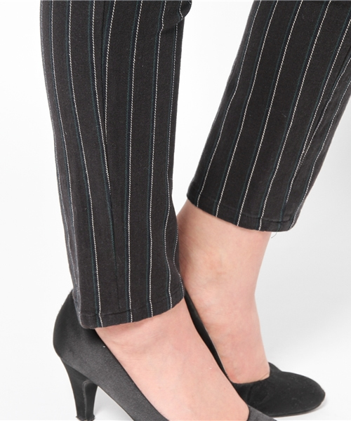 DISCOAT（ディスコート）の「【Discoat】レジメストライプHWスキニー（その他パンツ・レディース・ネイビー/スミクロ・LARGE/SMALL/MEDIUM）」の13枚目の写真