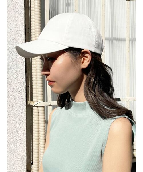EMODA（エモダ）の「ミニマルコンパクトキャップ（キャップ・レディース・ホワイト/ブラック・FREE）」の3枚目の写真