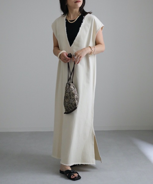 ap retro（アプレトロ）の「フリンジVネックワンピース（ワンピース・レディース・アイボリー/ブラック/ナチュラル/ベージュ/カーキ・FREE）」の6枚目の写真