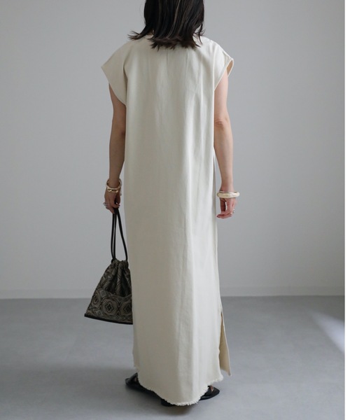 ap retro（アプレトロ）の「フリンジVネックワンピース（ワンピース・レディース・アイボリー/ブラック/ナチュラル/ベージュ/カーキ・FREE）」の11枚目の写真